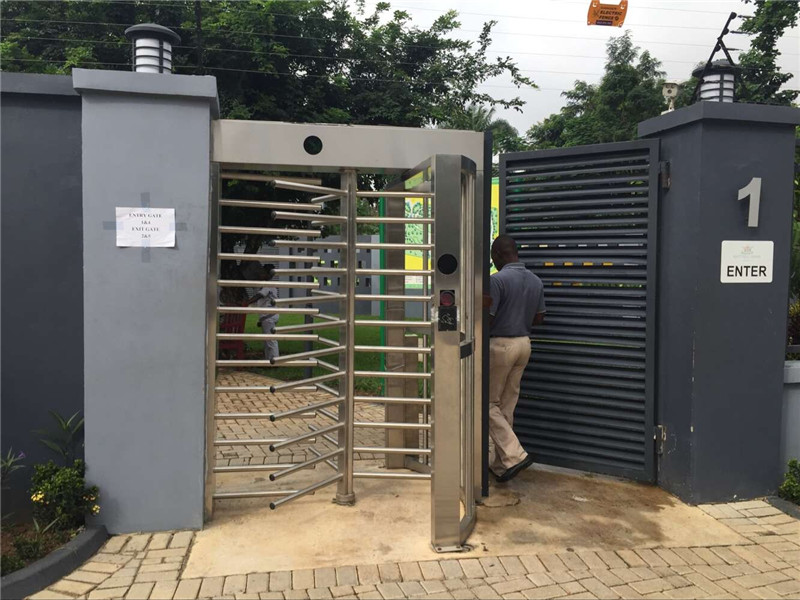 Single gate turnstile full height